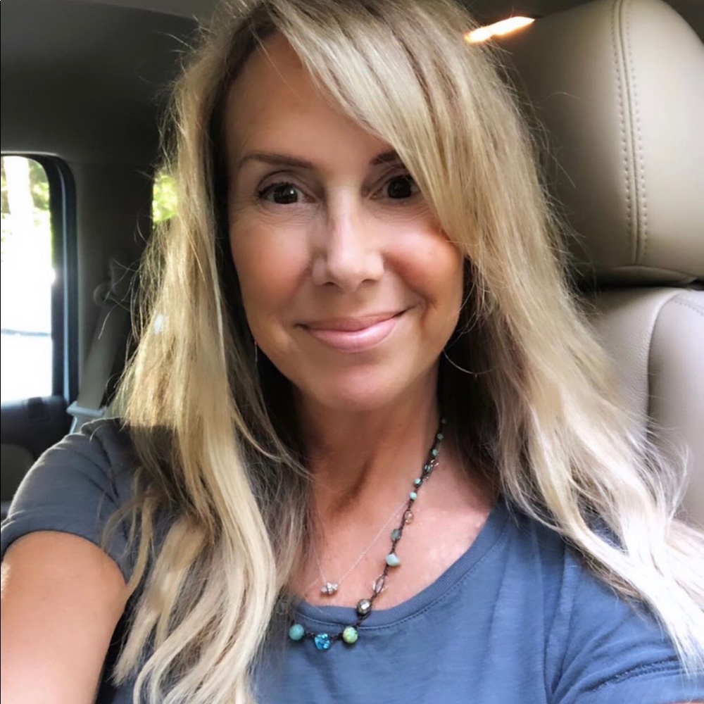 Meet your Posher, Dara